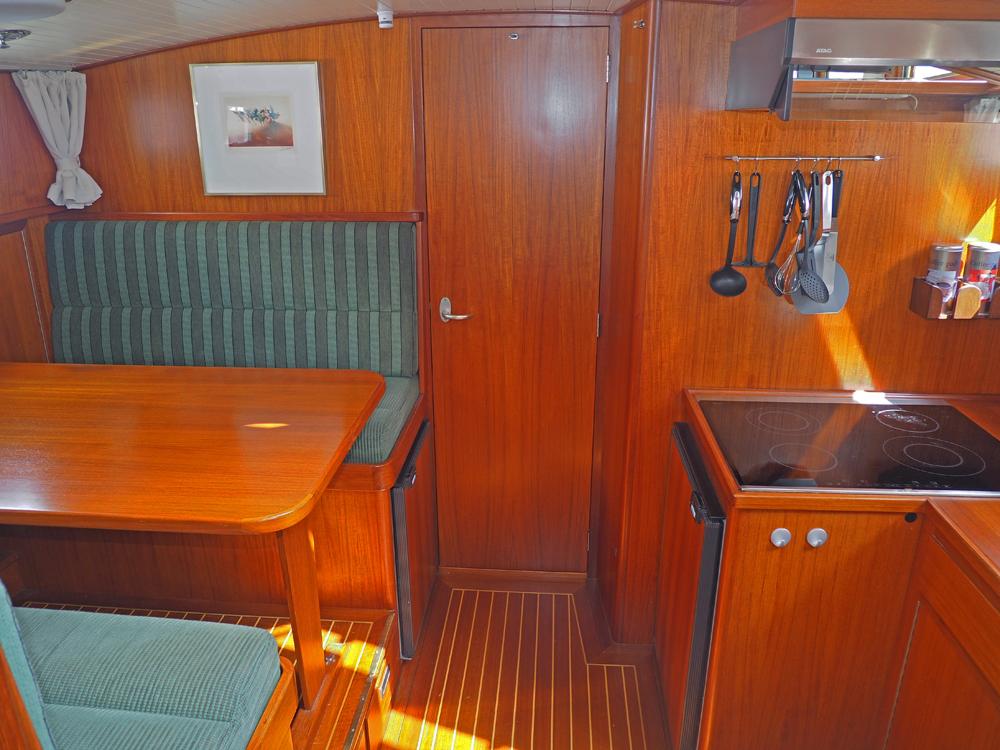 Fore ship, Accommodation